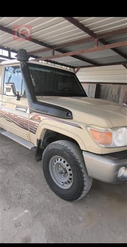 Toyota Land Cruiser 70 Pickup